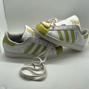 Used Size 4 youth superstar Adidas “ The Simpsons” white and green